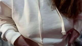 Stepsister saab orgasmi, kui ta fucks mind