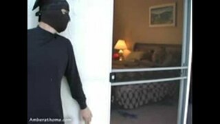 Masker ຜູ້ຊາຍໍາຂ້າພະເຈົ້າຫຼືພົບຂ້າພະເຈົ້າ