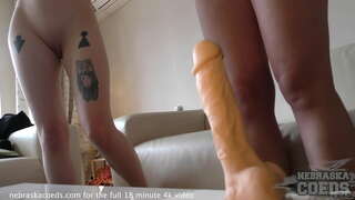 Hazingひ違うdildos見はどれくらいの大きさで大きすぎる