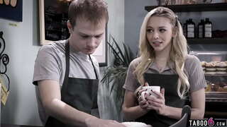 Ung mann innrømmer å hans GF at han bedro henne på grunn av kjønn Ung mann innrømmer å hans GF at han bedro henne på grunn av kjønn