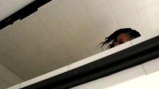 ���້ອງນ້ໍາຮ້ອນ