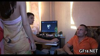 Pretty ໄວລຸ້ນຢືນຫເດດ